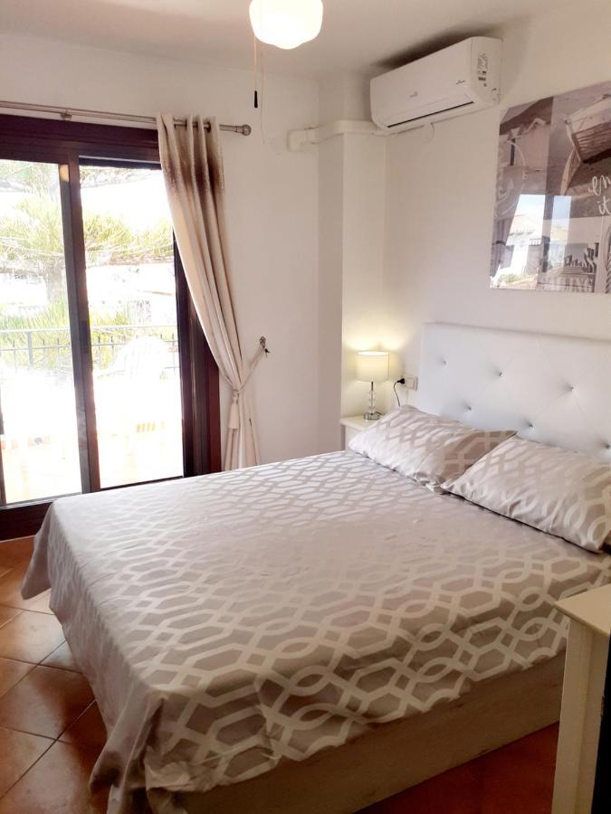 Casa Billarose - Lovely House Overlooking Pool & Walking Distance To The Beach And Restaurants Cabo Roig Exterior foto