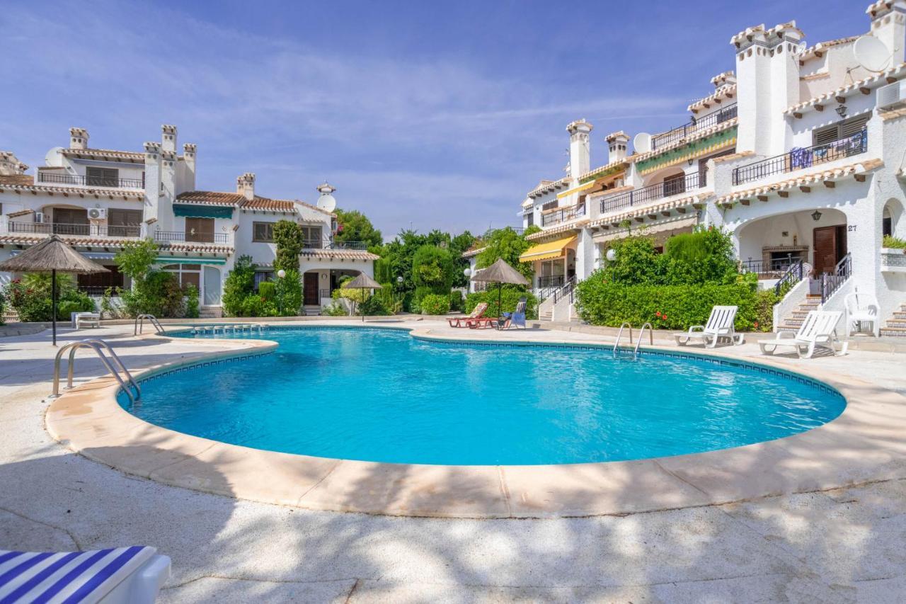Casa Billarose - Lovely House Overlooking Pool & Walking Distance To The Beach And Restaurants Cabo Roig Exterior foto